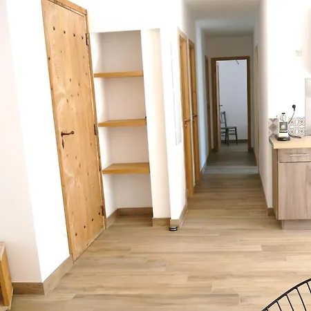 Agliastru A 900m De La De Lozari *