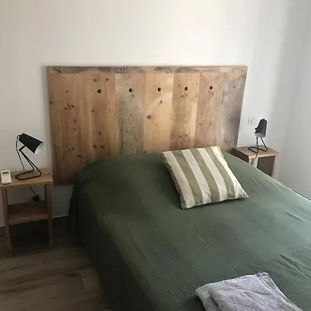 Agliastru A 900m De La De Lozari Сasa de vacaciones